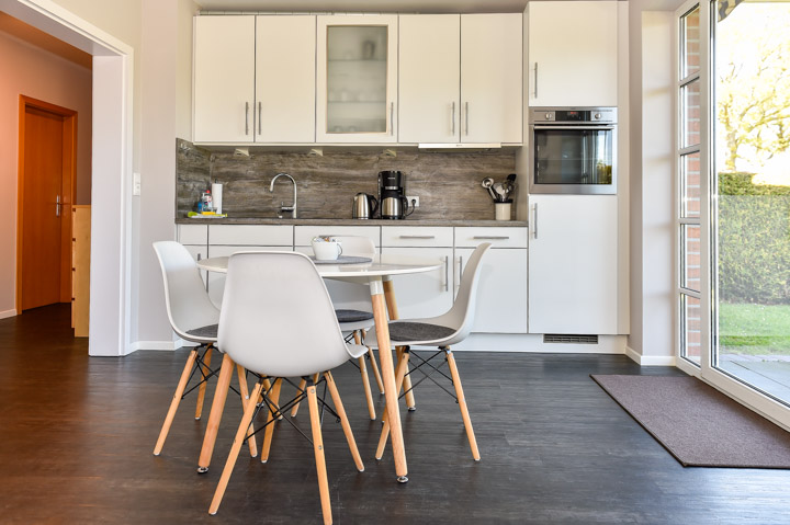 Ferienwohnung Luv un Lee - Küche und Wohnzimmer